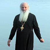 Святейший Патриарх Алексий поздравил епископа Черниговского Амвросия с юбилеем архиерейской хиротонии
